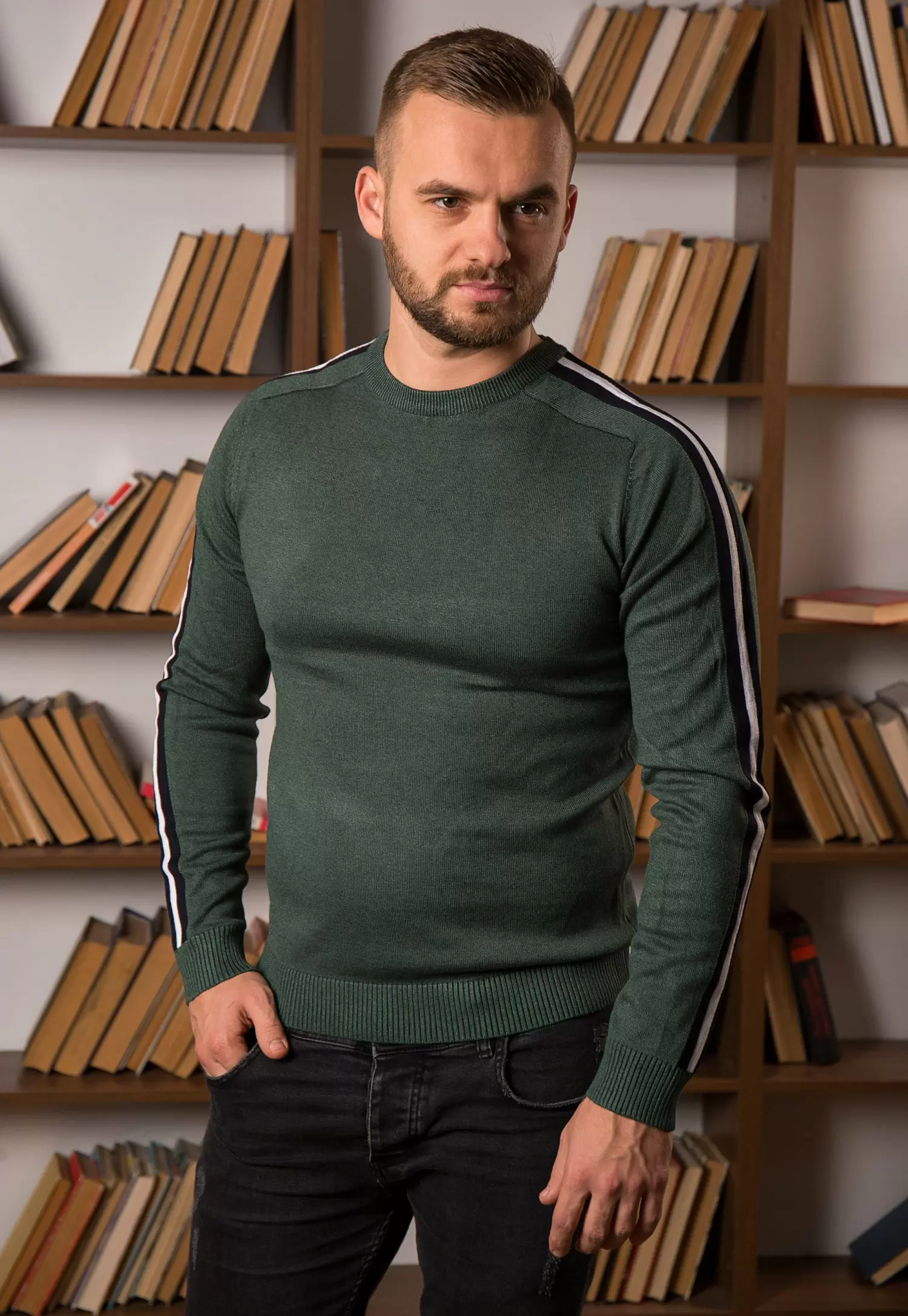 Свитер зеленый Trend