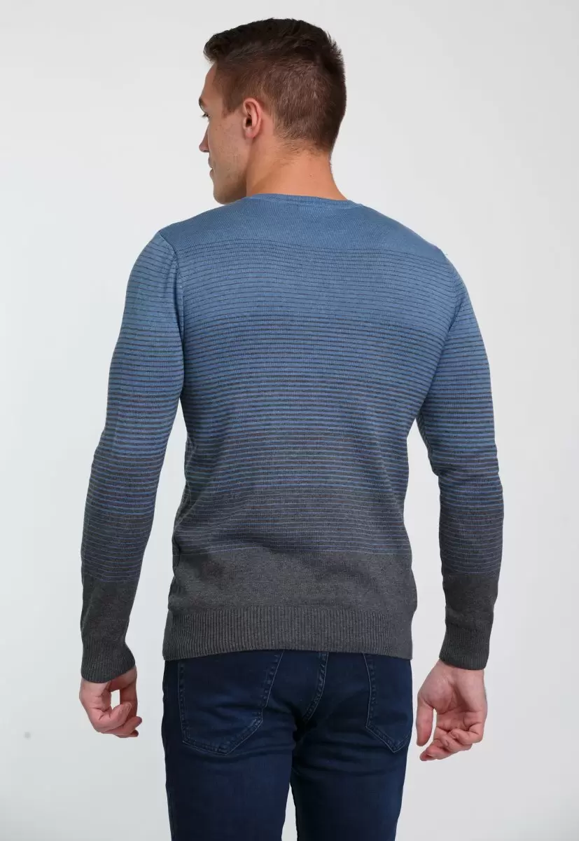 Свитер мужской Trend Collection 0260 Серый+небесный полоска - Фото 